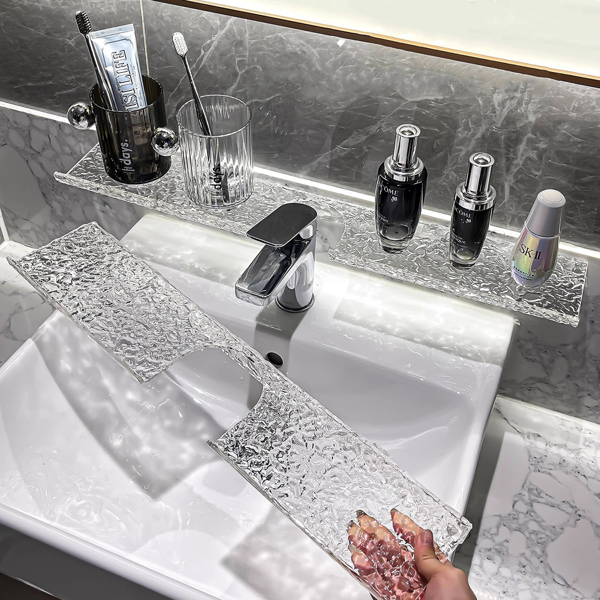 Clear Acrylic Storage Shelf for Bathroom and Vanity